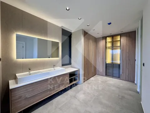 Rent, house, 230m², Gornja Gorica, Podgorica - image 35