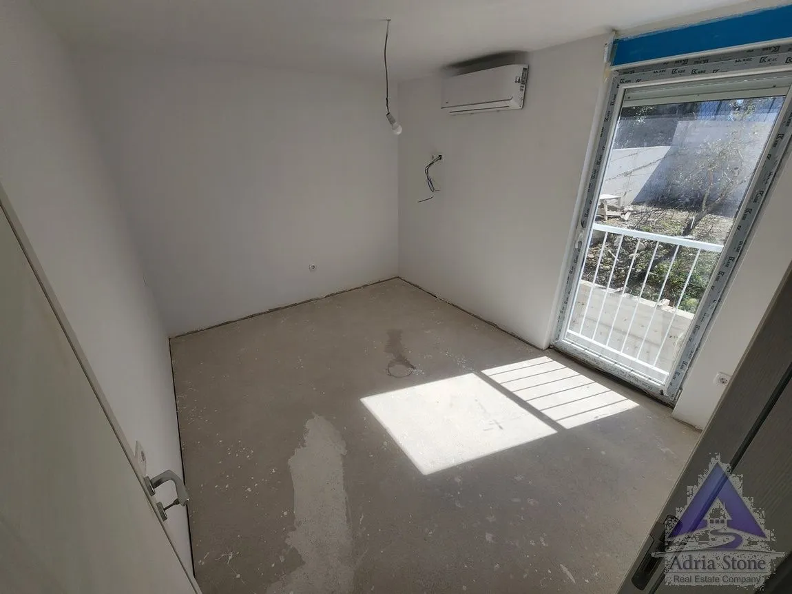 Sale, four bedroom apartment, 123m², Kalimanj, Tivat