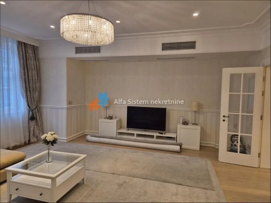Rent, three bedroom apartment, 117m², Stari Grad, Beograd