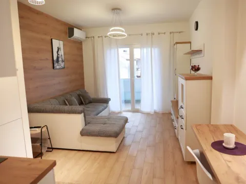 Rent, studio apartment, 30m², Budva, Crna Gora - image 2