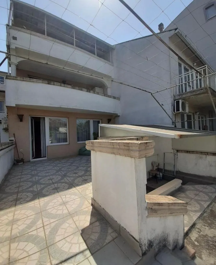 Prodaja, kuća, 300m², Podgorica, Crna Gora
