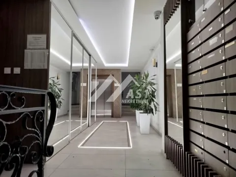 Izdavanje, jednosoban stan, 30m², Rotkvarija, Novi Sad Sve Podlokacije - image 1