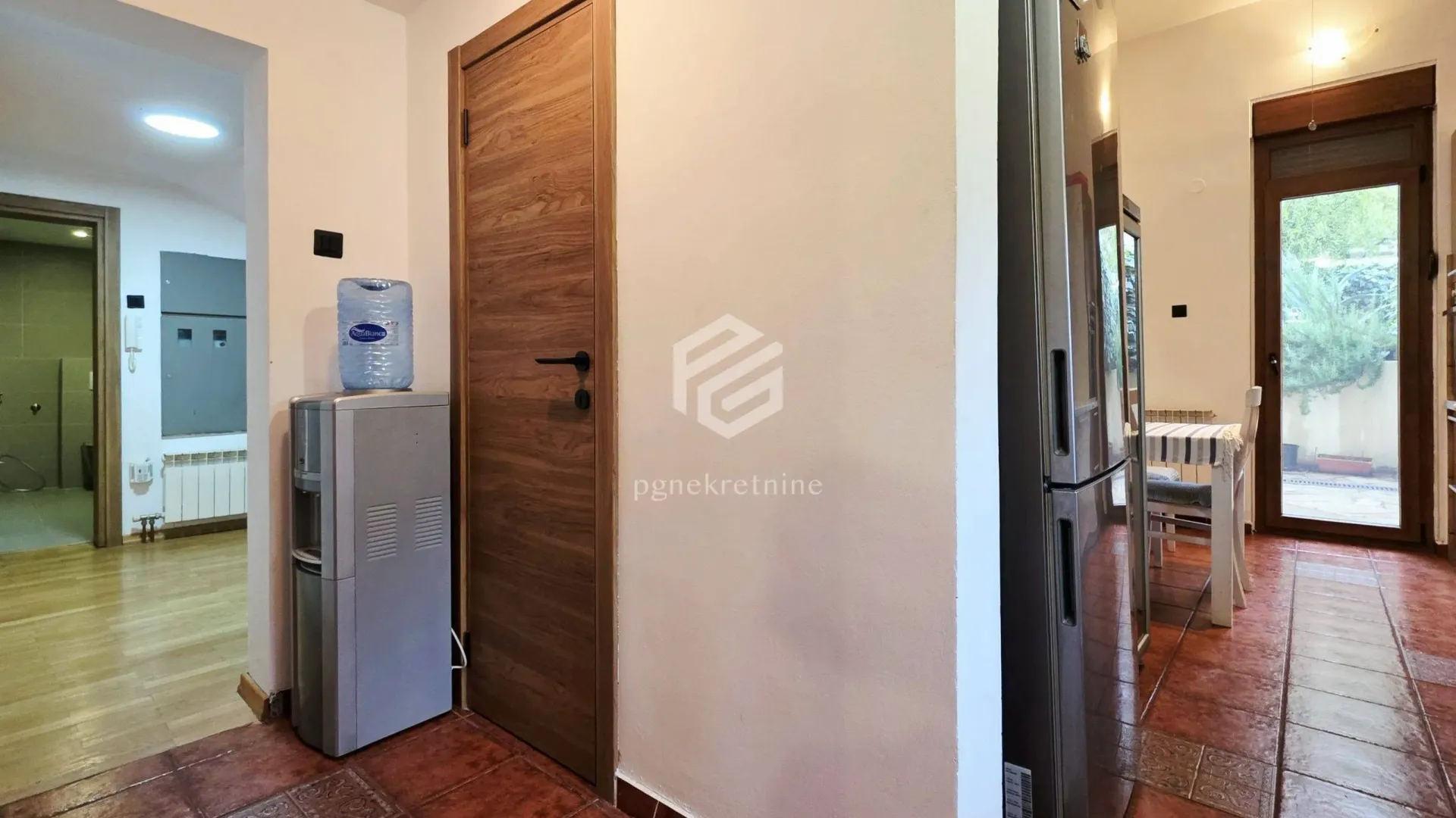 Rent, house, 285m², Gorica C, Podgorica