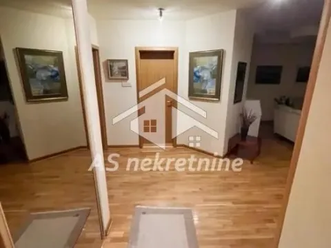 Izdavanje, trosoban stan, 95m², Autokomanda, Voždovac Sve Podlokacije - image 13