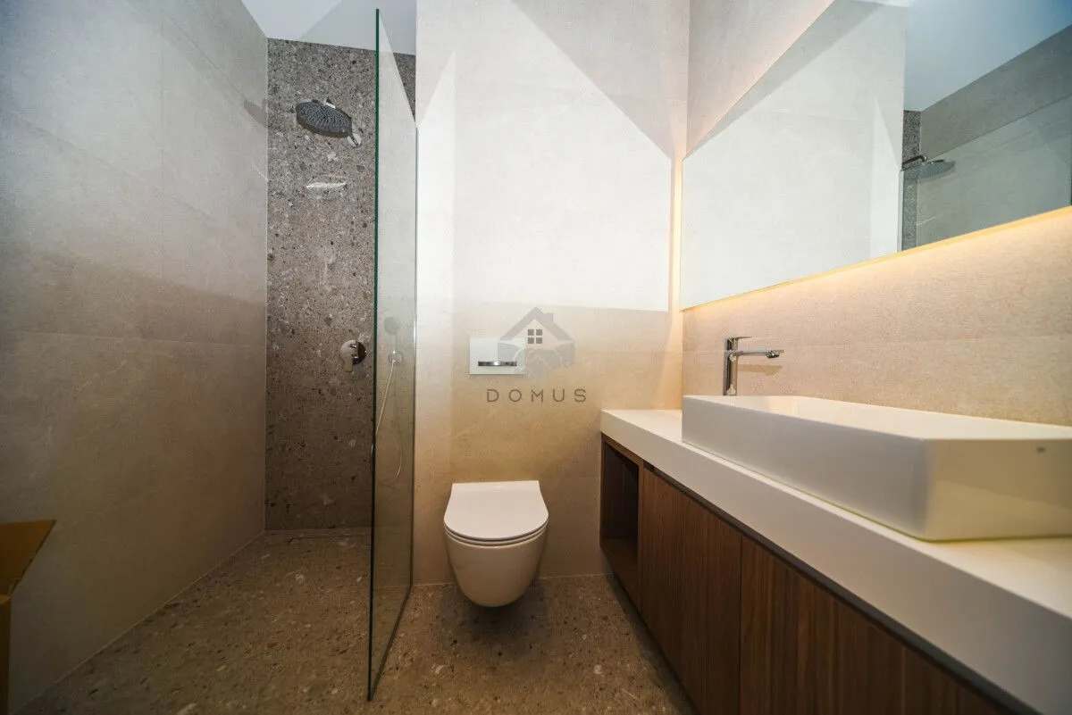 Rent, house, 130m², Masline, Podgorica