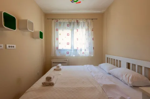 Izdavanje, trosoban stan, 141m², Škaljari, Kotor - image 4