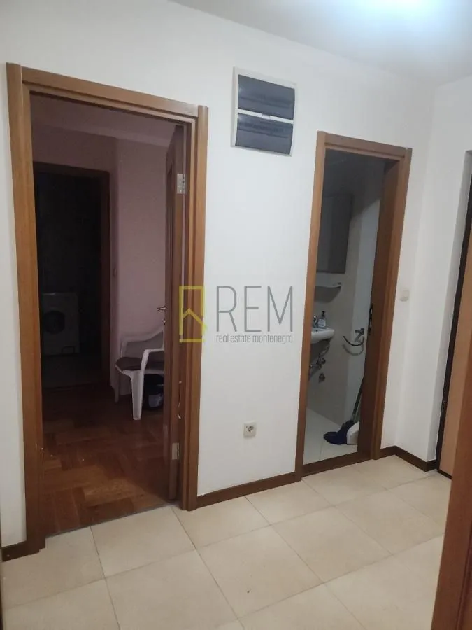 Rent, two bedroom apartment, 68m², Stari Aerodrom, Podgorica