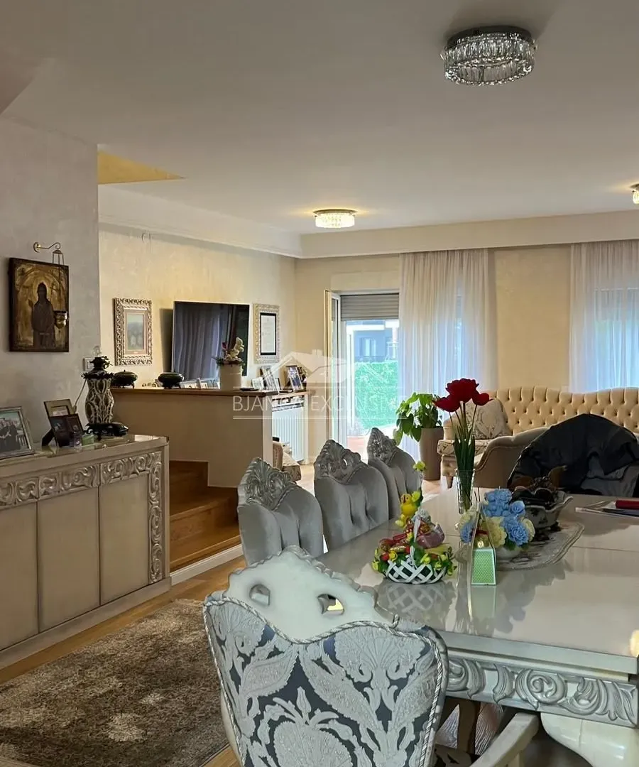Prodaja, stan, 231m², Savski Venac, Beograd