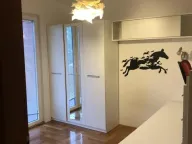 Izdavanje, četvorosoban stan, 191m², Mrčevac, Tivat - image 16