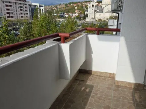 Izdavanje, dvosoban stan, 60m², Preko Morače, Podgorica - image 8