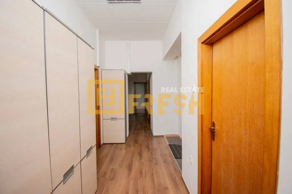 Sale, office space, 135m², Gintaš, Podgorica