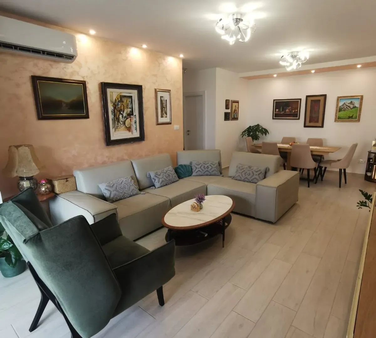 Prodaja, jednosoban stan, 61m², Dobrota, Kotor