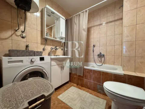 Izdavanje, jednosoban stan, 55m², Momišići, Podgorica - image 8