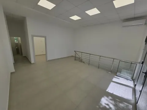 Poslovni prostor in Blok 6