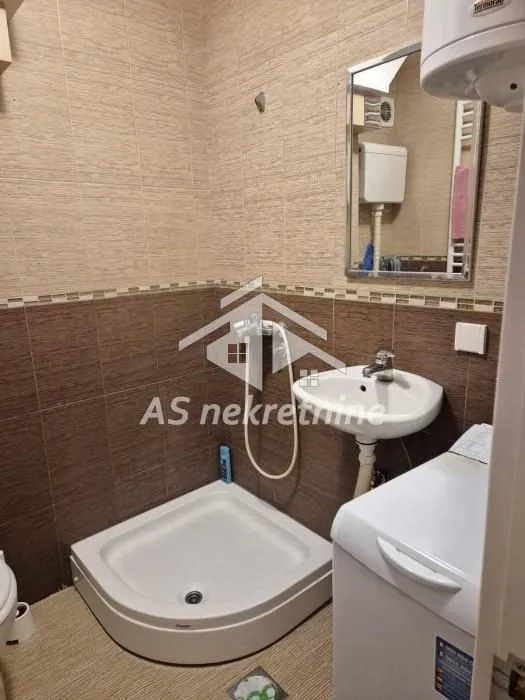 Izdavanje, jednosoban stan, 30m², Banovo Brdo, Beograd