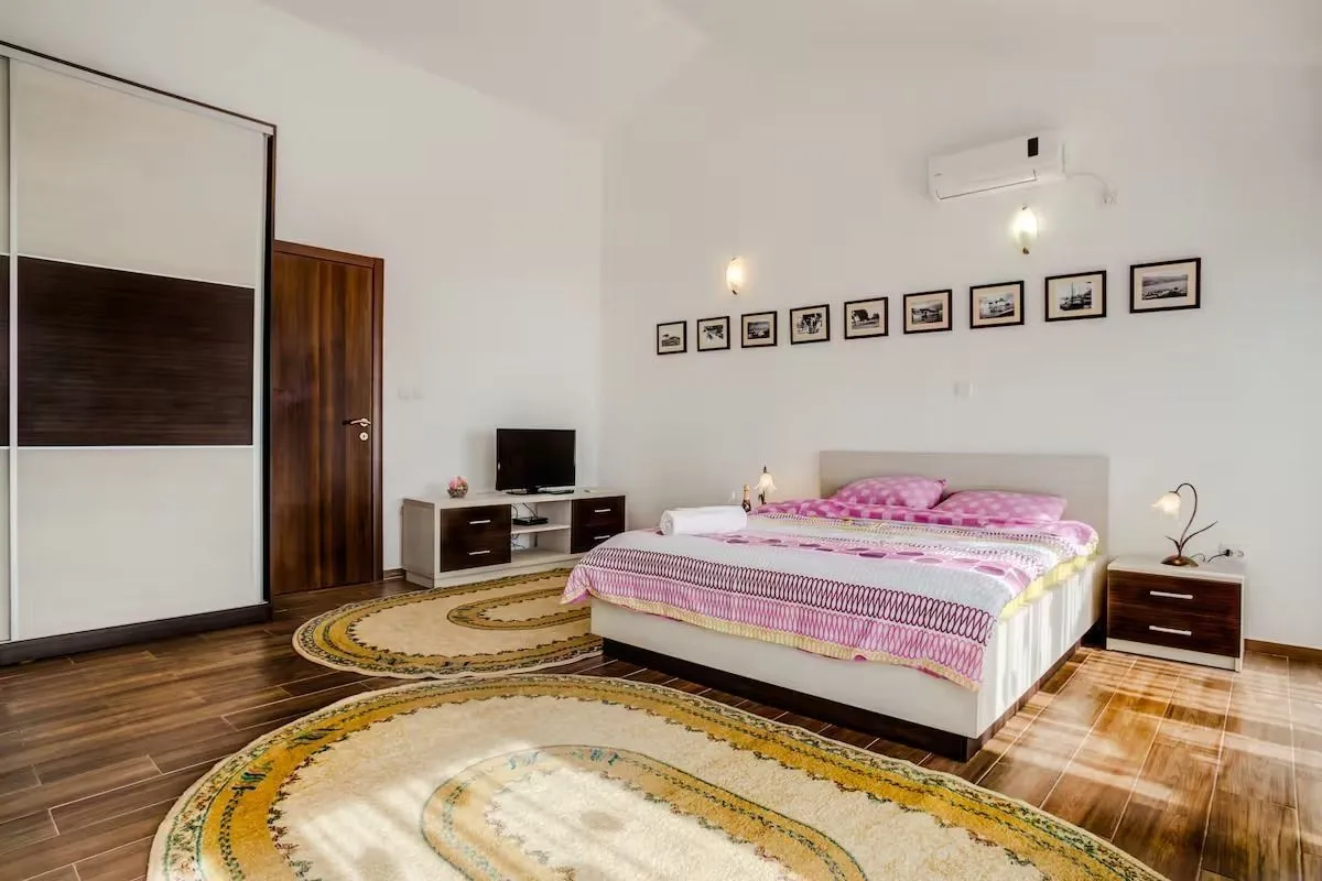 Rent, house, 110m², Lapčići, Budva