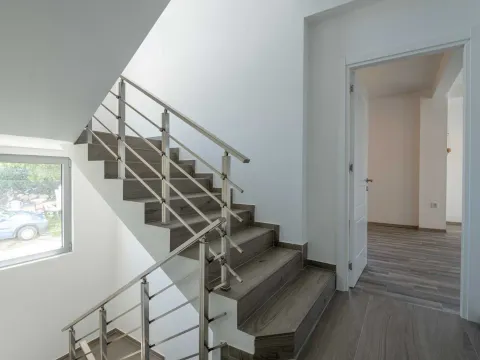 Prodaja, kuća, 272m², Utjeha, Bar - image 17