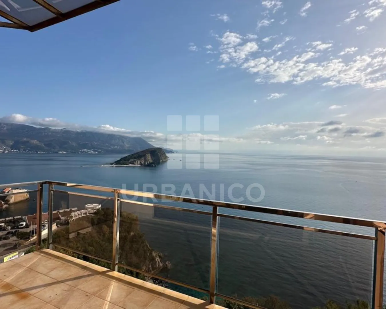 Prodaja, dvosoban stan, 120m², Komoševina, Budva