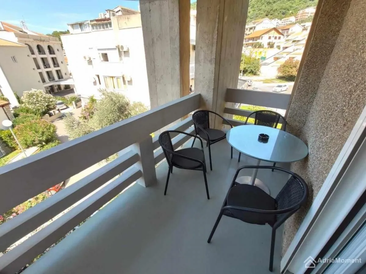 Sale, three bedroom apartment, 80m², Petrovac, Budva