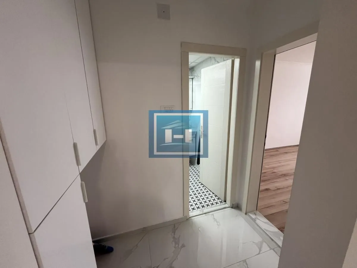 Izdavanje, dvosoban stan, 64m², Centar, Paraćin
