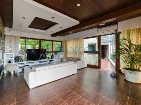 Prodaja, ugostiteljski objekat, 435m², Bečići, Budva - image 19