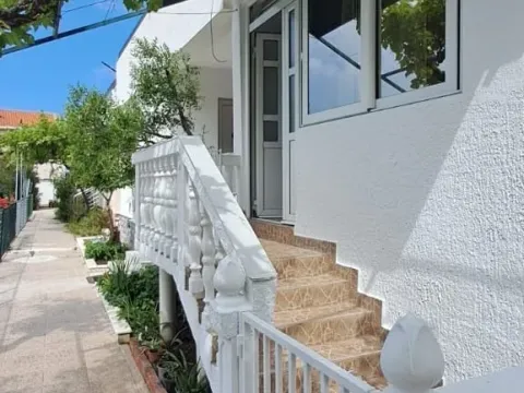 Sale, one bedroom apartment, 75m², Sveti Stefan, Budva - image 16