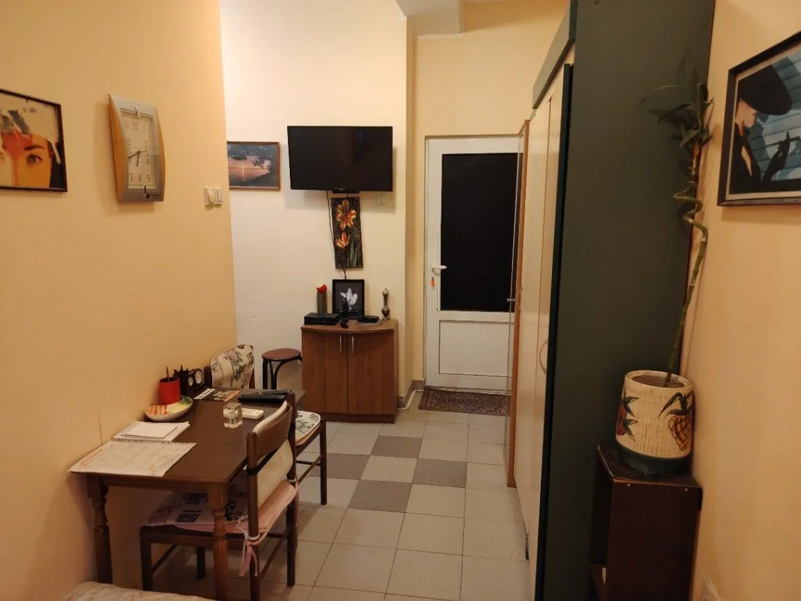 Stan-na-dan, garsonjera, 22m², Sajmište, Novi Sad