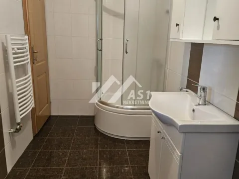 Izdavanje, trosoban stan, 100m², Veternik, Novi Sad Sve Podlokacije - image 9
