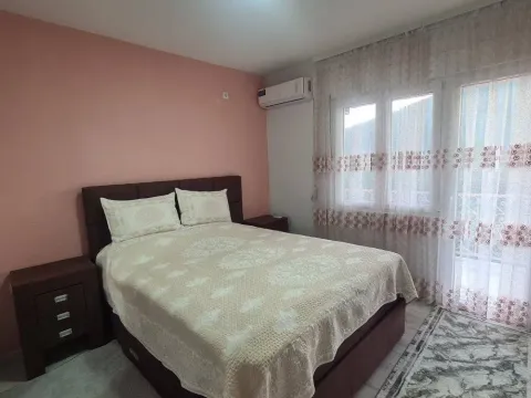 Izdavanje, dvosoban stan, 140m², Podgorica, Crna Gora - image 10