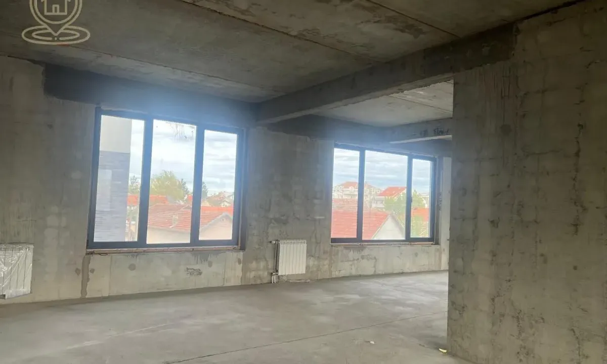 Izdavanje, poslovni prostor, 284m², Salajka, Novi Sad Sve Podlokacije