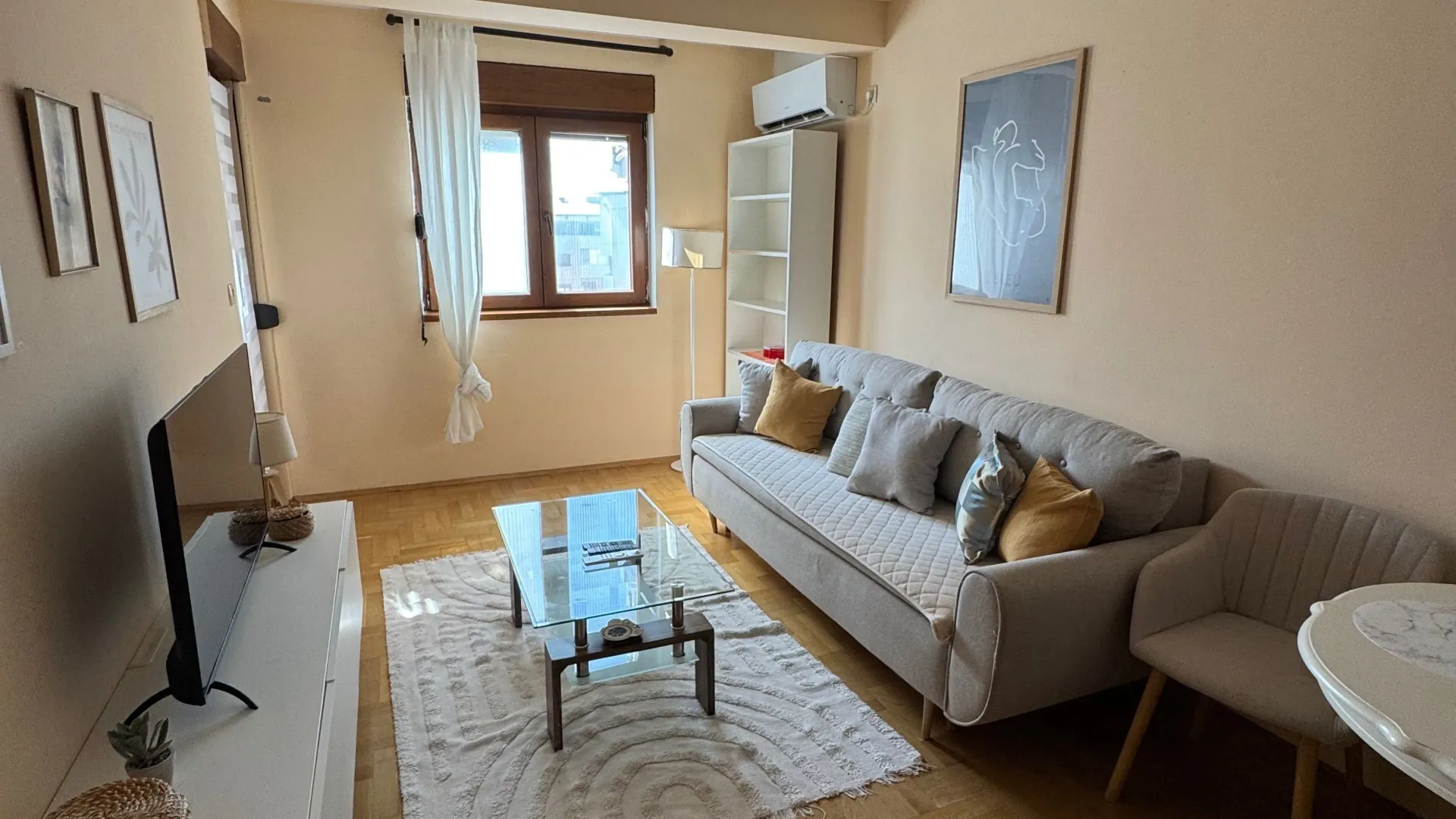Rent, one bedroom apartment, 40m², Stari Aerodrom, Podgorica