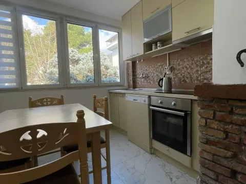 Rent, two bedroom apartment, 70m², Centar, Tivat - image 4