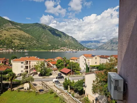 Prodaja, dvosoban stan, 71m², Dobrota, Kotor - image 5
