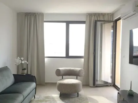 Rent, one bedroom apartment, 46m², Bečići, Budva - image 17