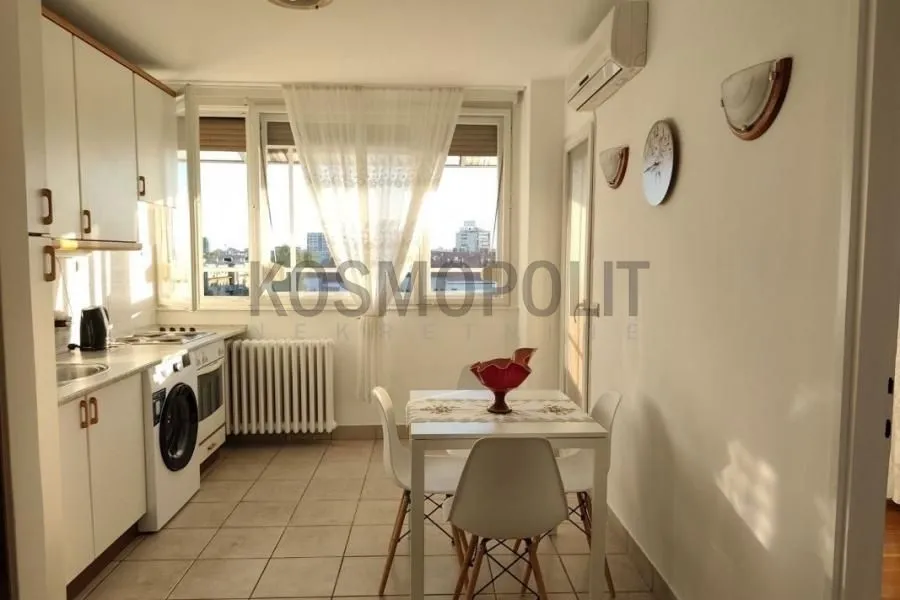 Prodaja, dvosoban stan, 62m², Novi Beograd Sve Podlokacije, Beograd