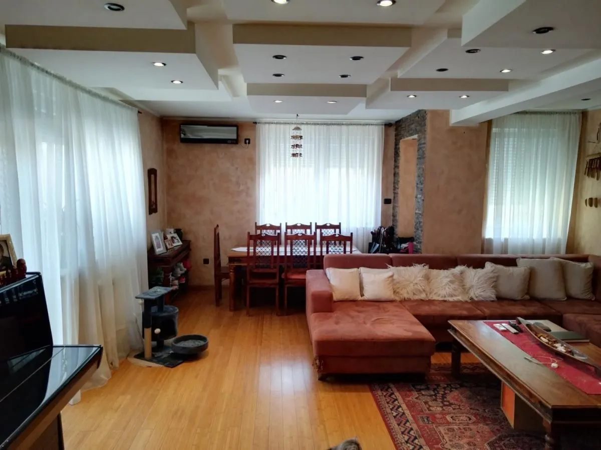 Prodaja, četvorosoban stan, 115m², Grbavica, Novi Sad Sve Podlokacije