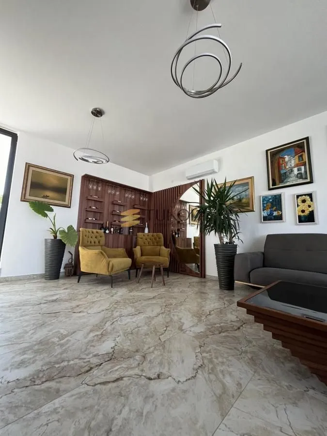 Prodaja, stan, 145m², Sremska Kamenica, Petrovaradin