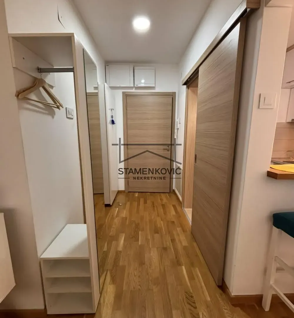 Izdavanje, dvosoban stan, 39m², Jugovićevo, Novi Sad Sve Podlokacije