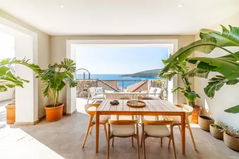 Prodaja, trosoban stan, 105m², Tivat, Crna Gora - image 11