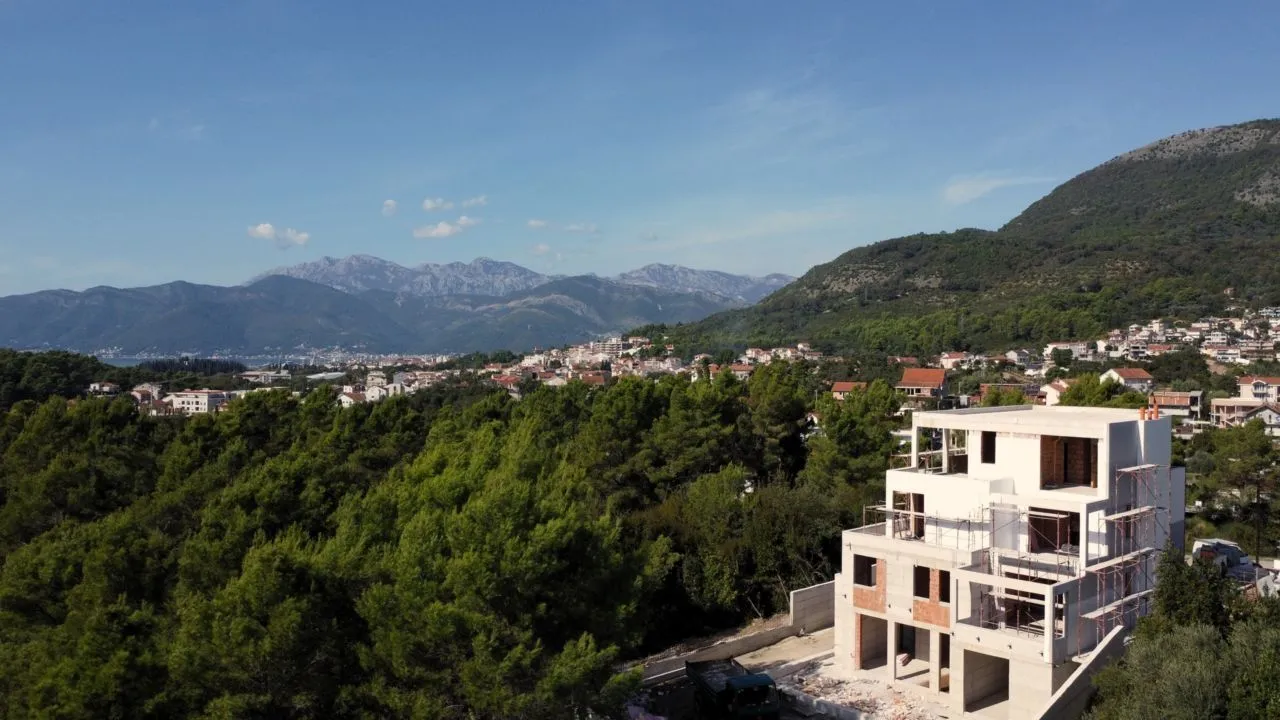 Prodaja, dvosoban stan, 90m², Mrčevac, Tivat