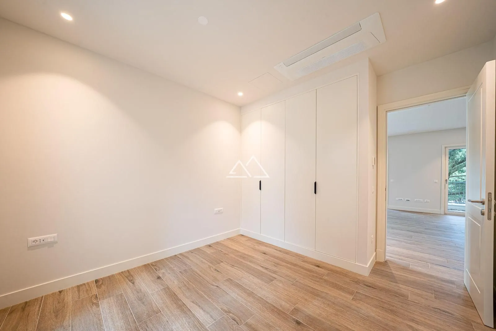 Prodaja, jednosoban stan, 65m², Luštica Bay, Tivat