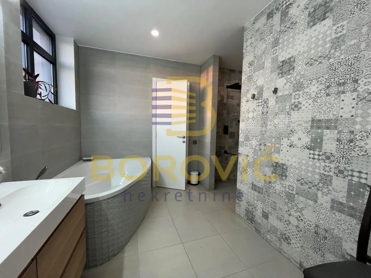 Sale, house, 580m², Sopot, Beograd