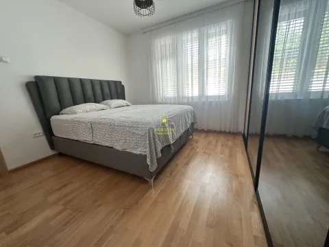 Izdavanje, kuća, 80m², Baston, Podgorica - image 9