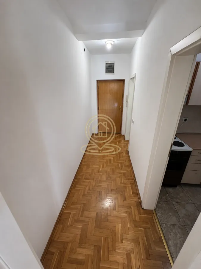 Prodaja, jednosoban stan, 30m², Nova Detelinara, Novi Sad Sve Podlokacije