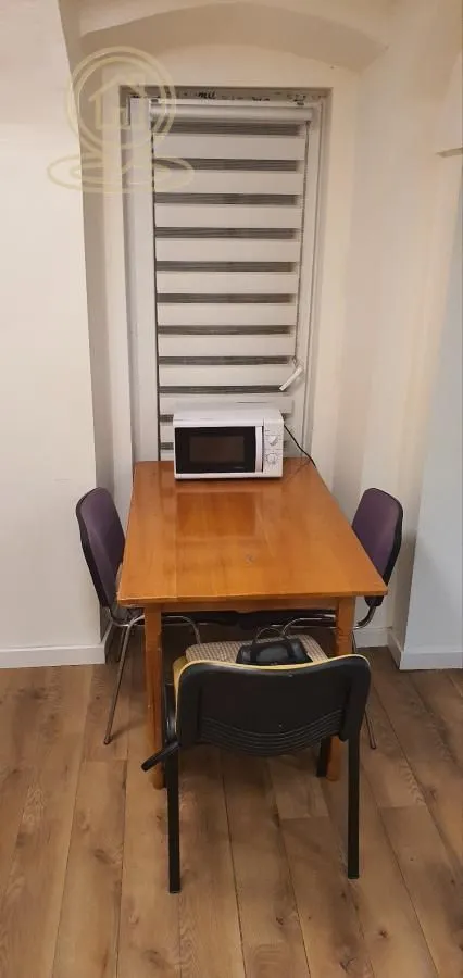 Izdavanje, dvosoban stan, 40m², Gradić, Petrovaradin