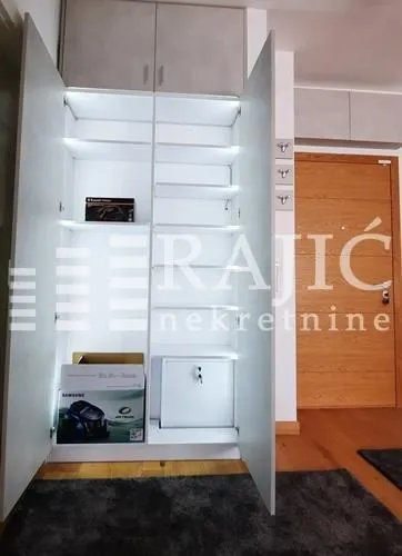 Rent, two bedroom apartment, 60m², Novi Beograd Blok 65, Novi Beograd Sve Podlokacije