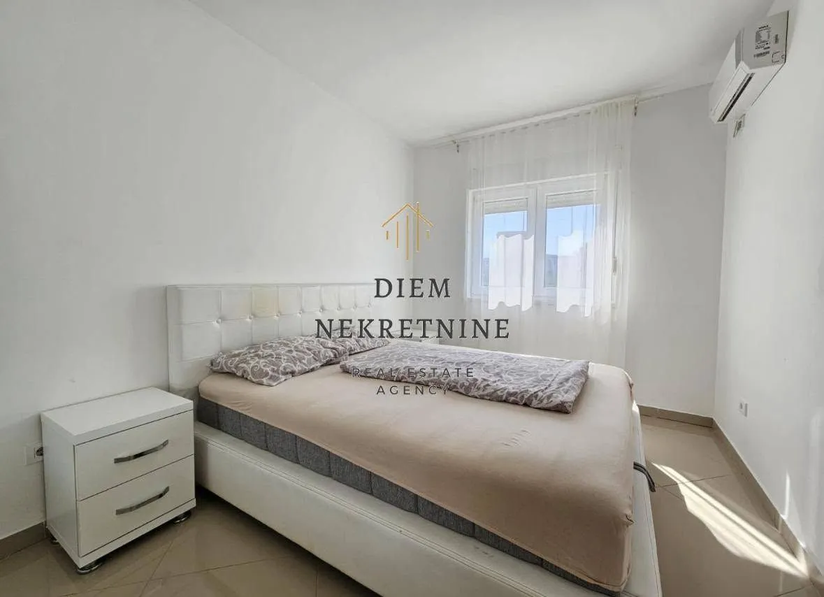 Rent, one bedroom apartment, 67m², Centar, Bar