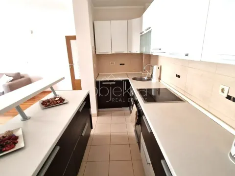 Rent, apartment, 100m², Tivat, Crna Gora - image 3