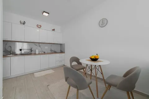 Izdavanje, jednosoban stan, 57m², Bečići, Budva - image 8