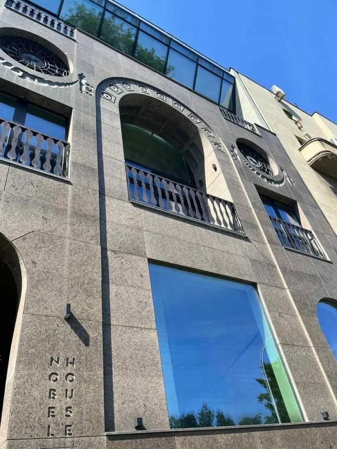 Rent, office space, 2166m², Andrićev Venac, Beograd